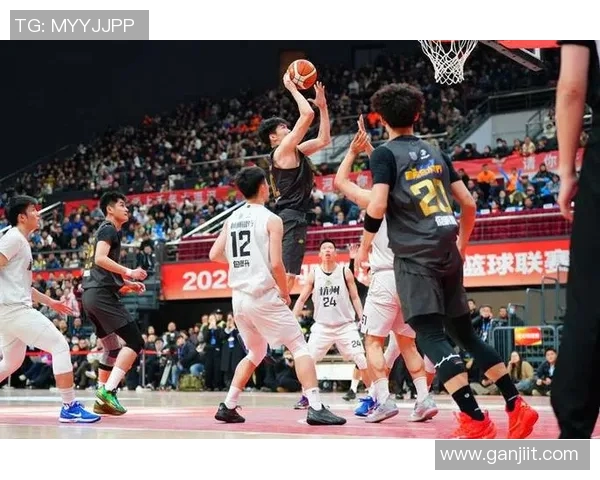 杭州篮球队的速度揭秘：激情与技巧交织的赛场传奇