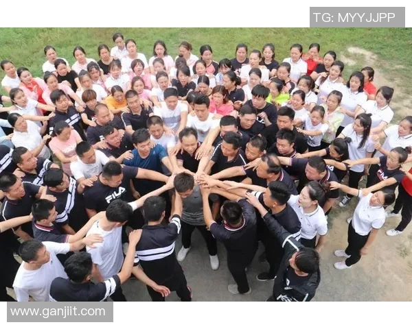 武汉篮球队的团队协作之道：如何打造默契与信任的冠军团队