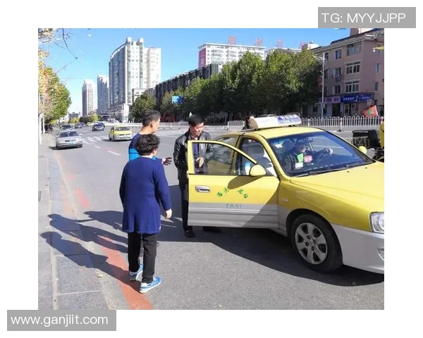 刘丽的CSGO人生探索:从新手到职业选手的成长之路 刘丽的CSGO人生探索:从新手到职业选手的成长之路